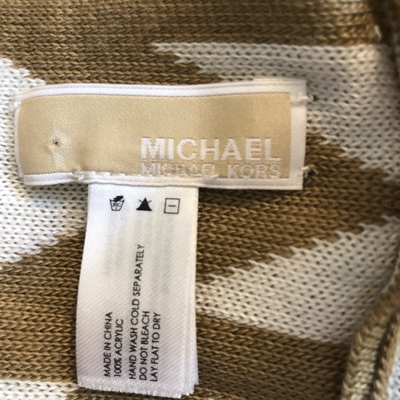 Michael Kors scarf - Picture 3 of 3